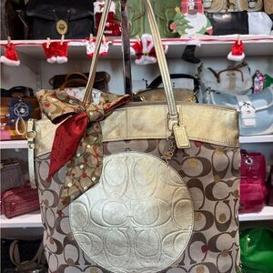 Coach Stylish Gold and Brown Designer Tote Bag clean